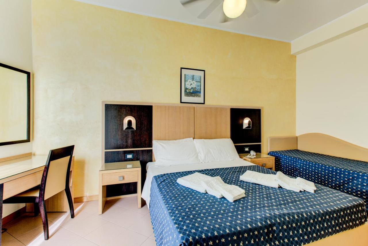 Hotel Verona Cesenatico Exterior foto