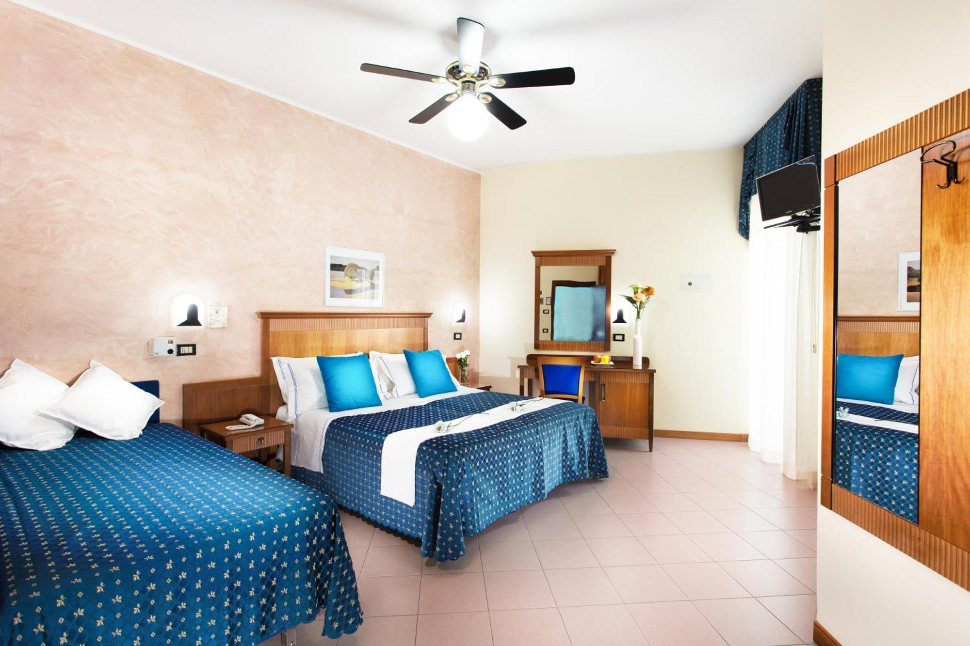 Hotel Verona Cesenatico Cameră foto